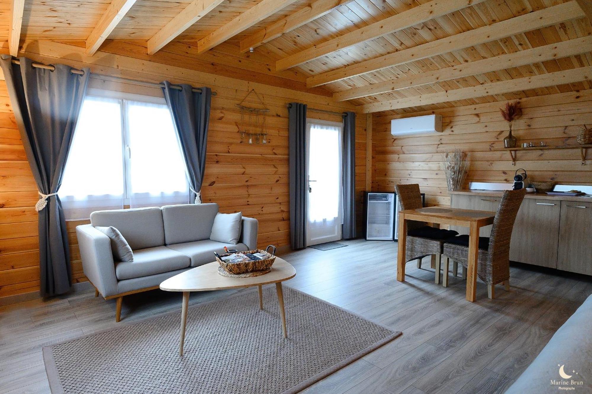 Bed and Breakfast Les Pins Perdus Saint-Ciers-d'Abzac Esterno foto